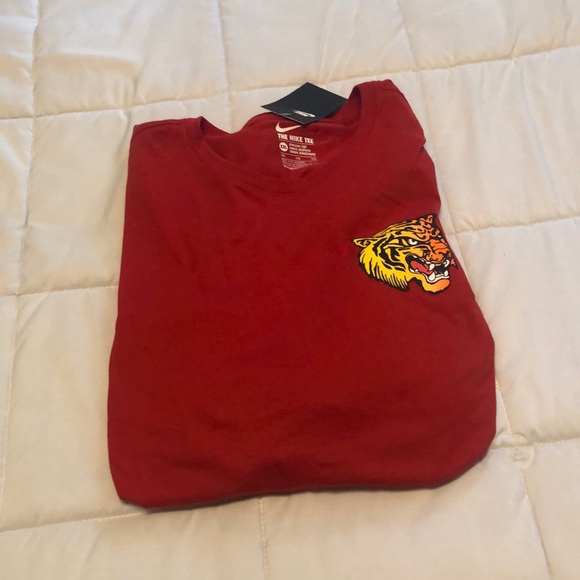 Nike Other - Brand New Men’s Nike Long sleeve Shirt